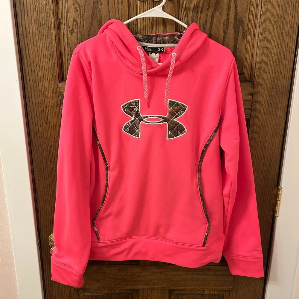 Under Armour Blaze Pink Camo Pullover Hoodie Fleece Sweatshirt Size Large - Picture 1 of 8